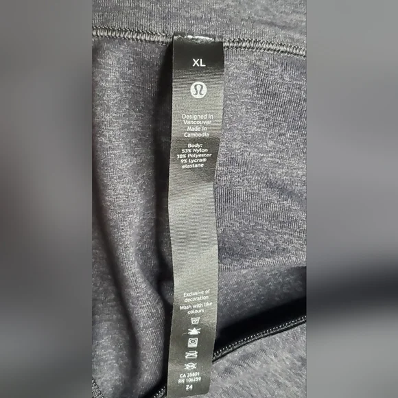 Lululemon Size XL/TG Black/grey JacketTech Half Zip -
